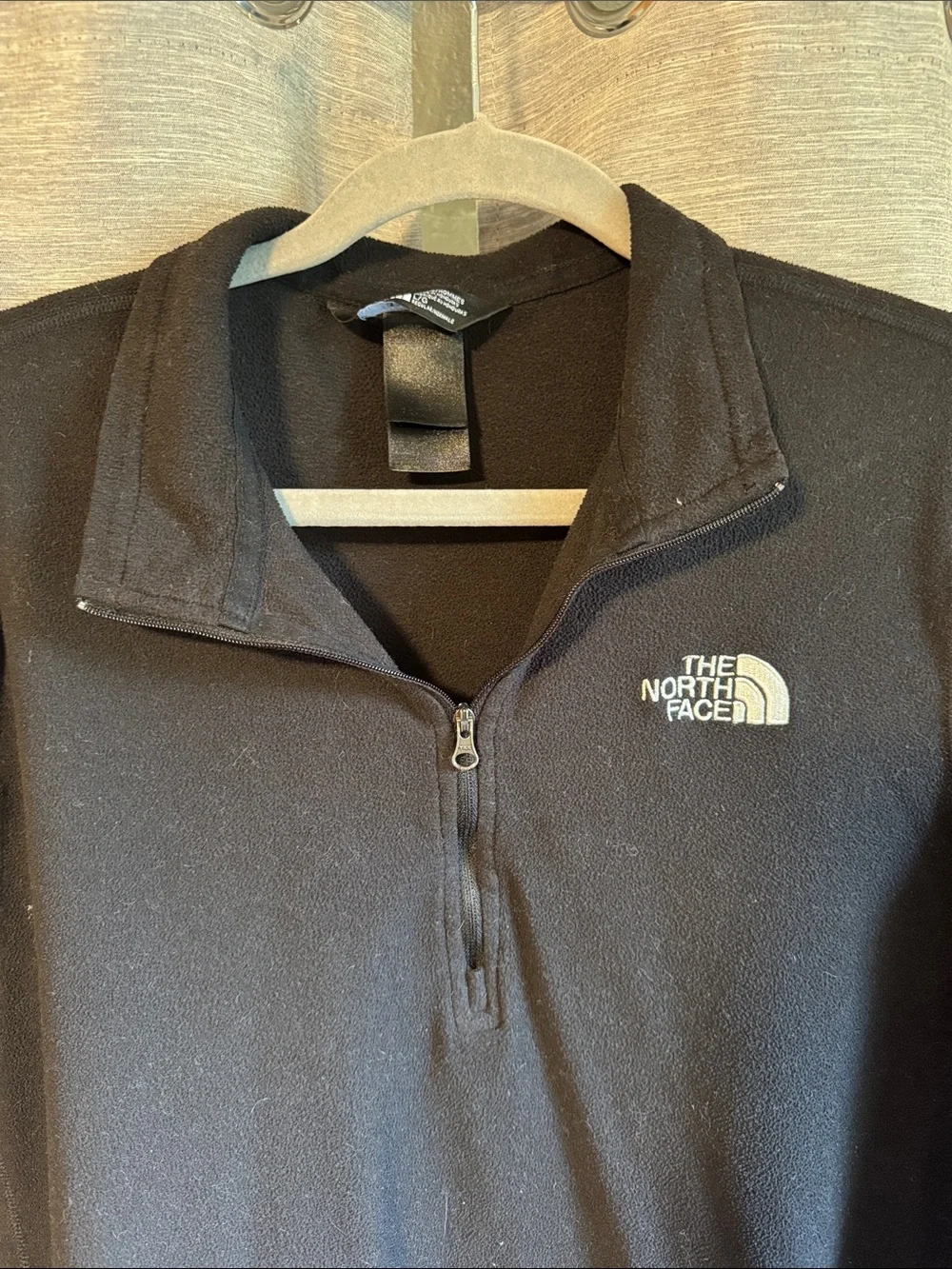 The North Face Men's Black Quarter-Zip Fleece Pullover